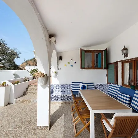 T5 Com Piscina Holiday home *