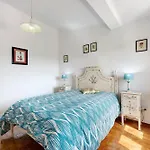 Nyaraló T5 Com Piscina