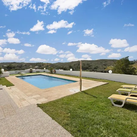 Casa vacanze T5 Com Piscina *