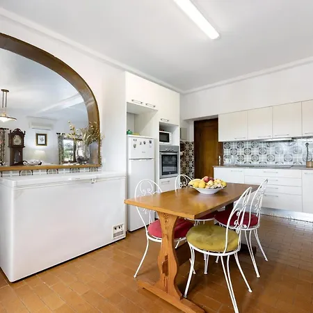 Casa vacanze T5 Com Piscina *